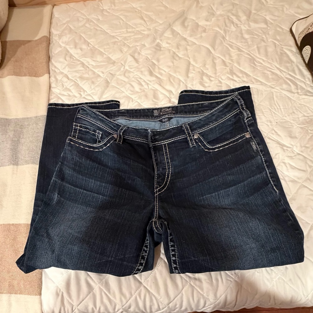 Women’s Silver Capri Jeans